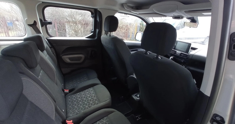 Peugeot Rifter cena 53900 przebieg: 77900, rok produkcji 2019 z Kielce małe 211